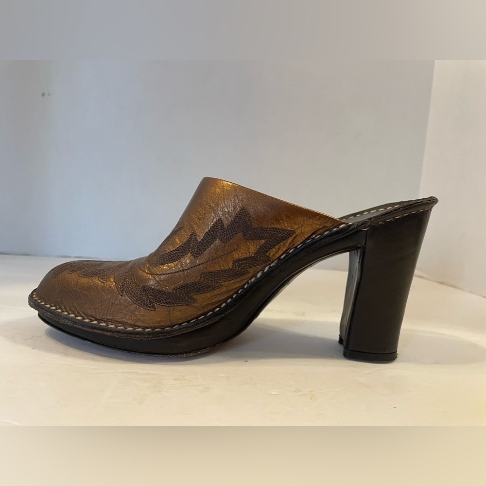 Donald J Pliner Bronze Brown Leather Heeled Mules Clogs size 7 - Picture 3 of 11